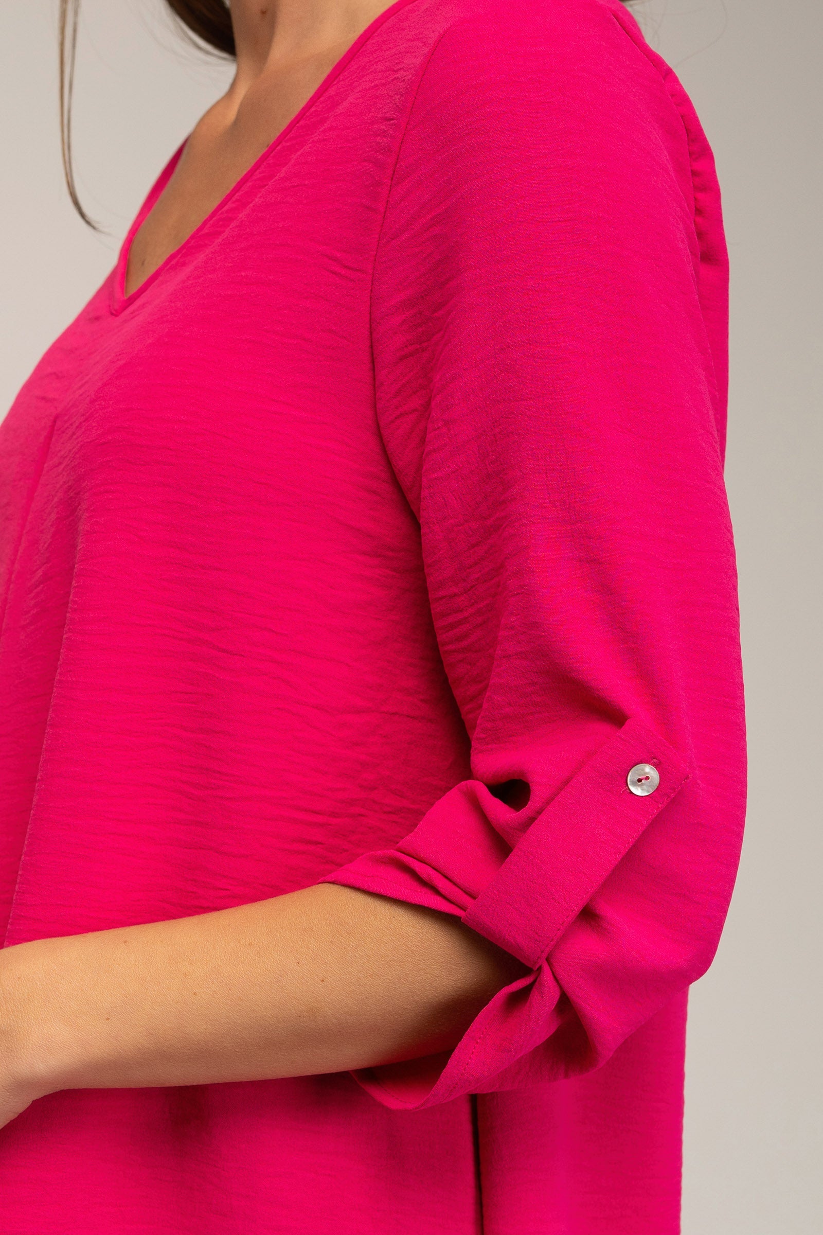 Blusa de mujer escote pico con pliegue delantero-2