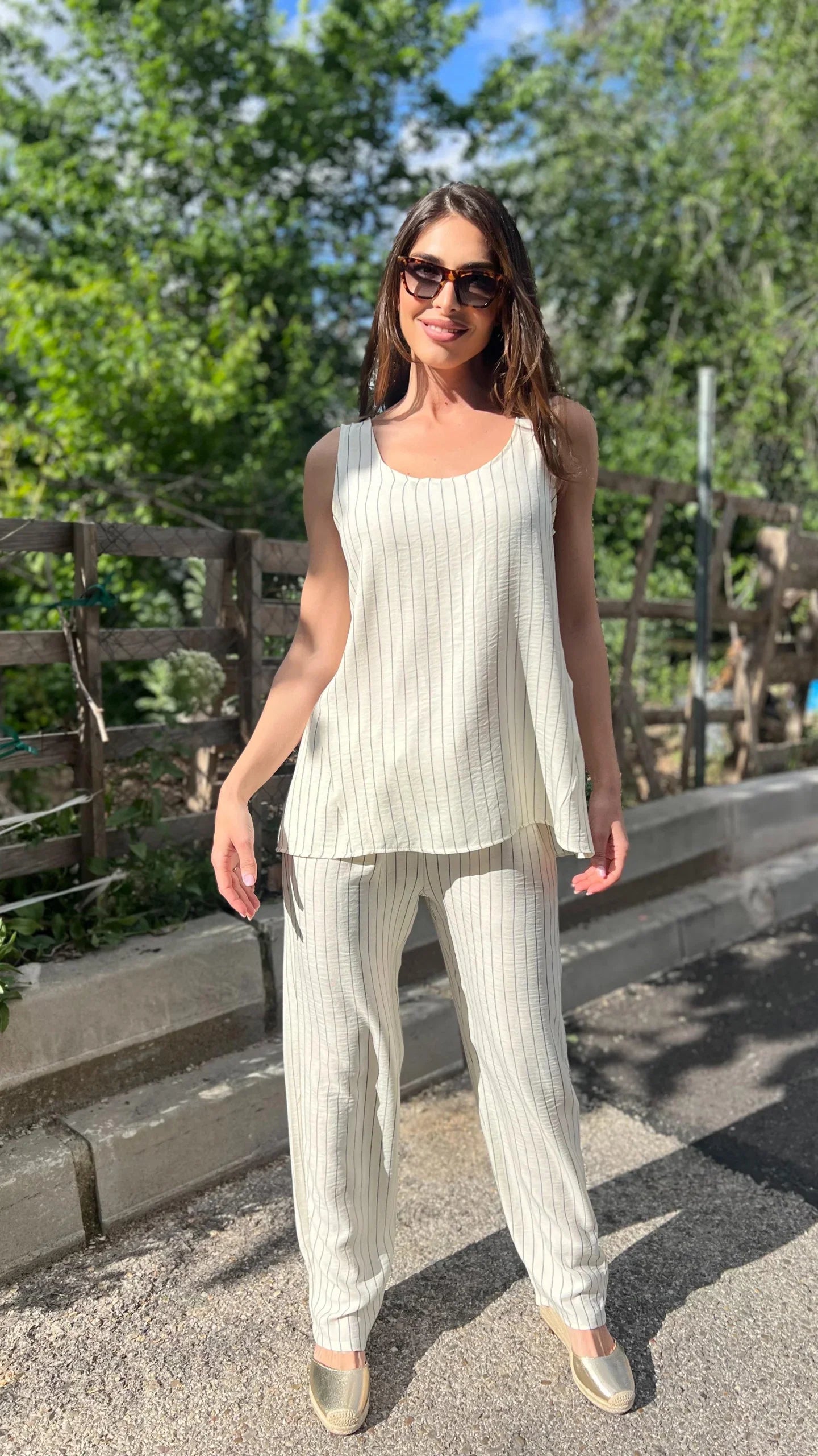 Conjunto pantalón y top en simil lino raya crudo-2